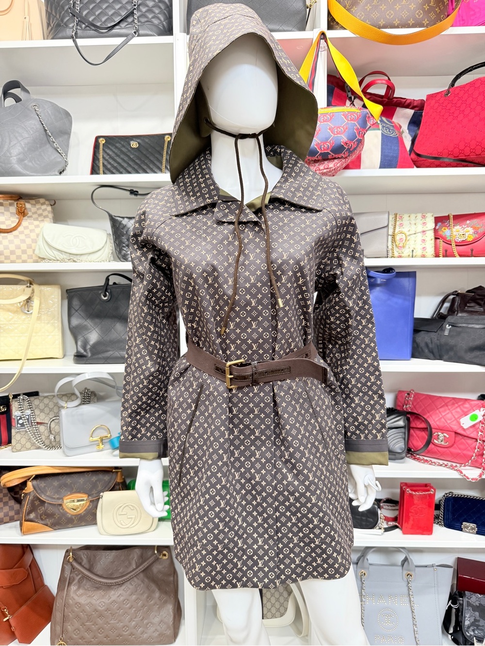 Louis Vuitton Monogram Rain Trench Coat Storm Hat Sz 36 Hat Belt Italy